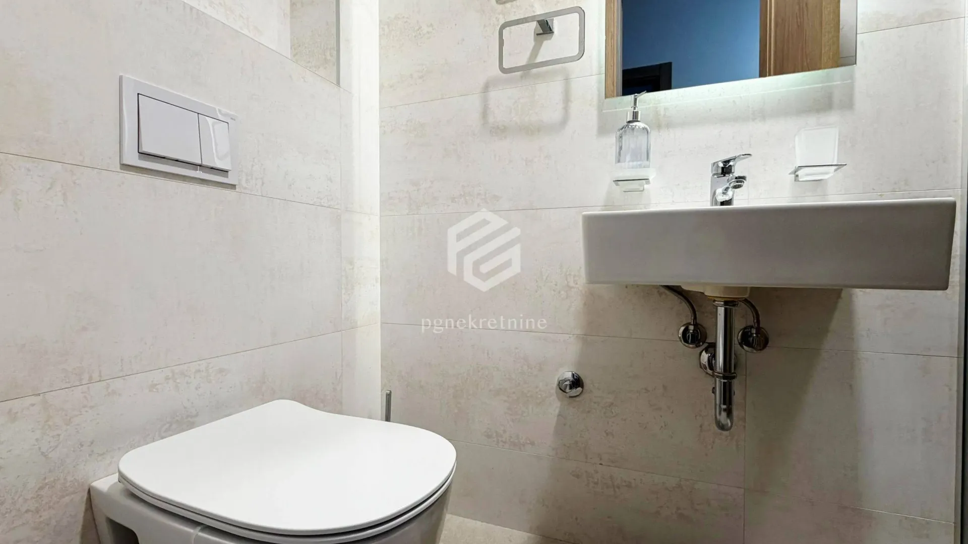 Rent, two bedroom apartment, 70m², Master Kvart, Podgorica