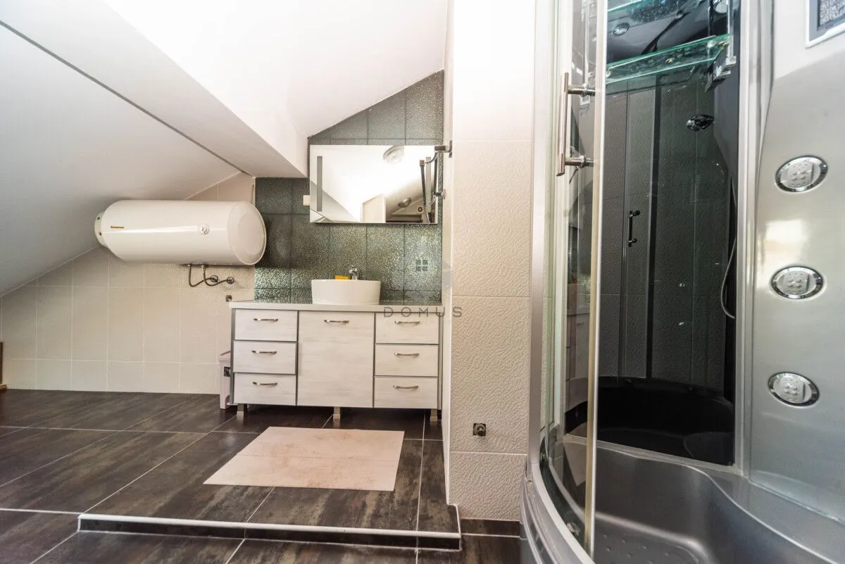 Prodaja, četvorosoban stan, 175m², Gorica C, Podgorica