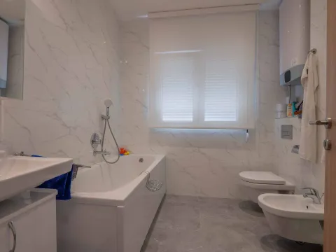 Sale, three bedroom apartment, 104m², Budva, Crna Gora - image 11