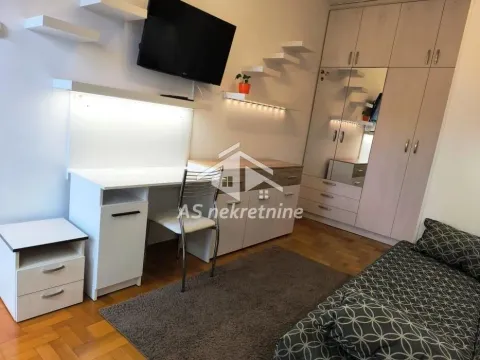 Izdavanje, dvosoban stan, 45m², Uciteljsko Naselje, Zvezdara Sve Podlokacije - image 13