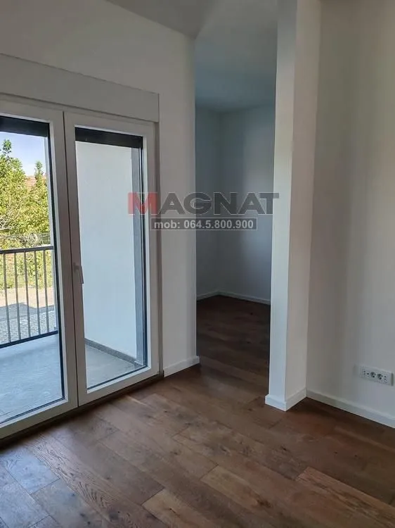 Prodaja, trosoban stan, 66m², Surčin, Beograd