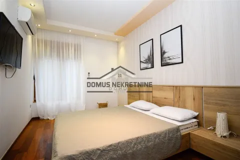 Rent, two bedroom apartment, 68m², Centar, Podgorica - image 25