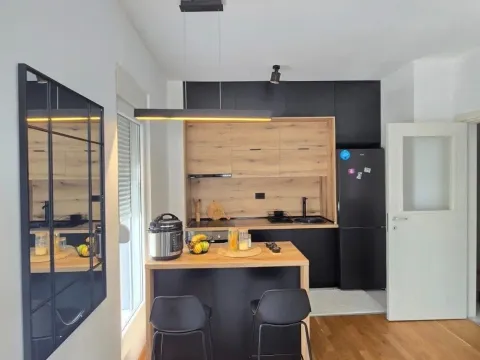 Prodaja, jednosoban stan, 46m², Stari Aerodrom, Podgorica - image 7