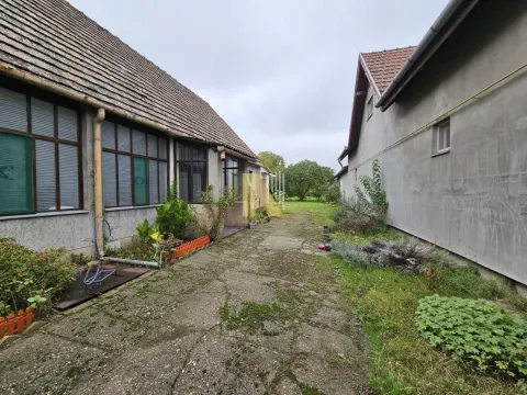 Sale, house, 167m², Dudova Šuma, Subotica