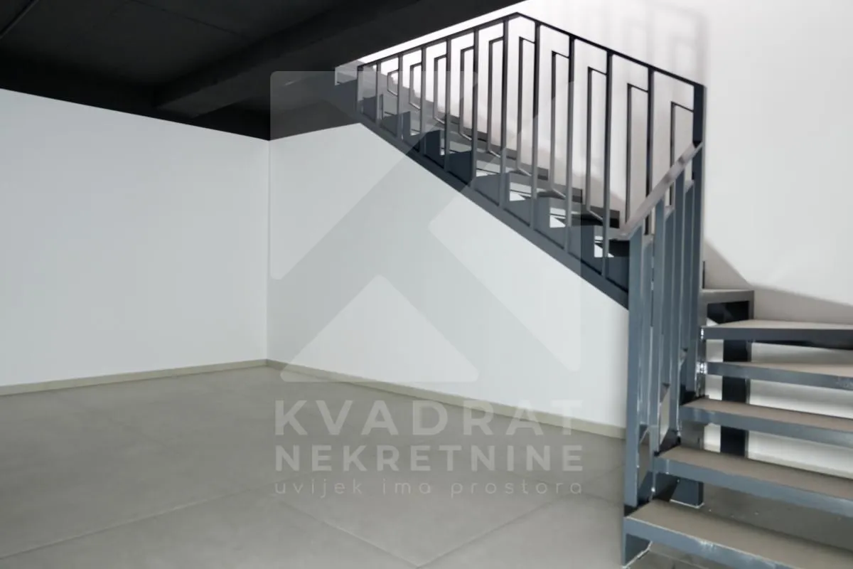 Rent, office space, 200m², New City, Podgorica