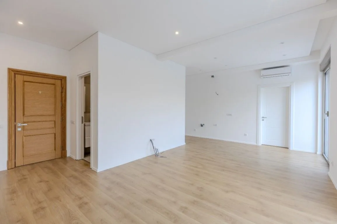 Prodaja, dvosoban stan, 113m², Tivat, Crna Gora