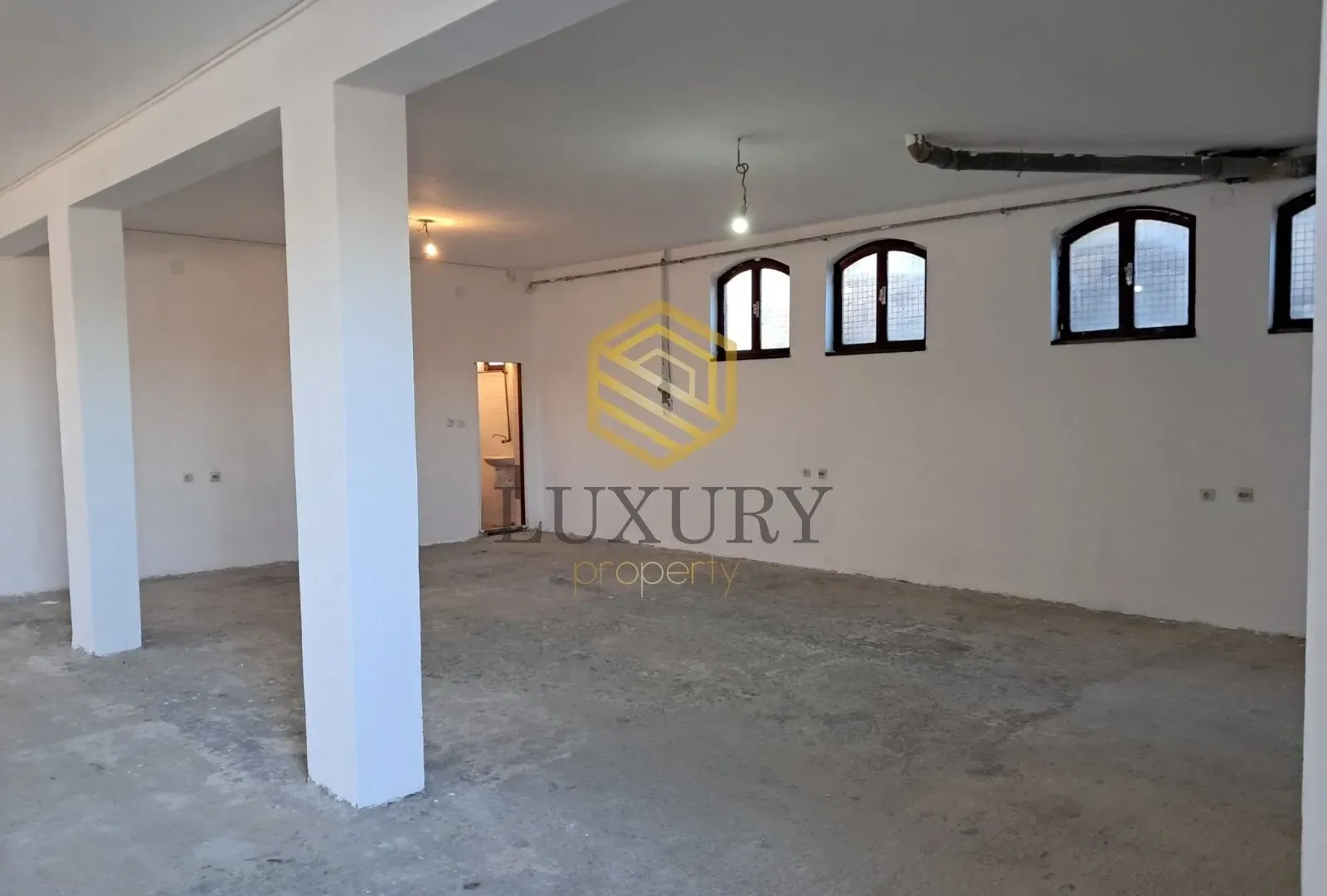 Rent, office space, 110m², Gornja Gorica, Podgorica