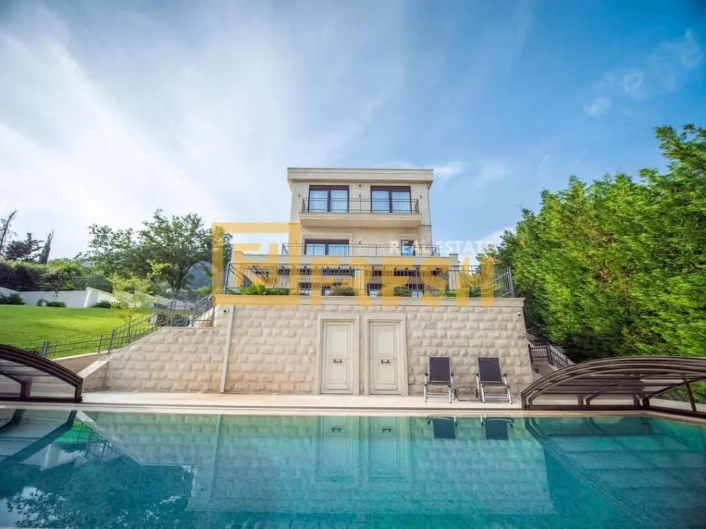 Prodaja, kuća, 750m², Tivat, Crna Gora