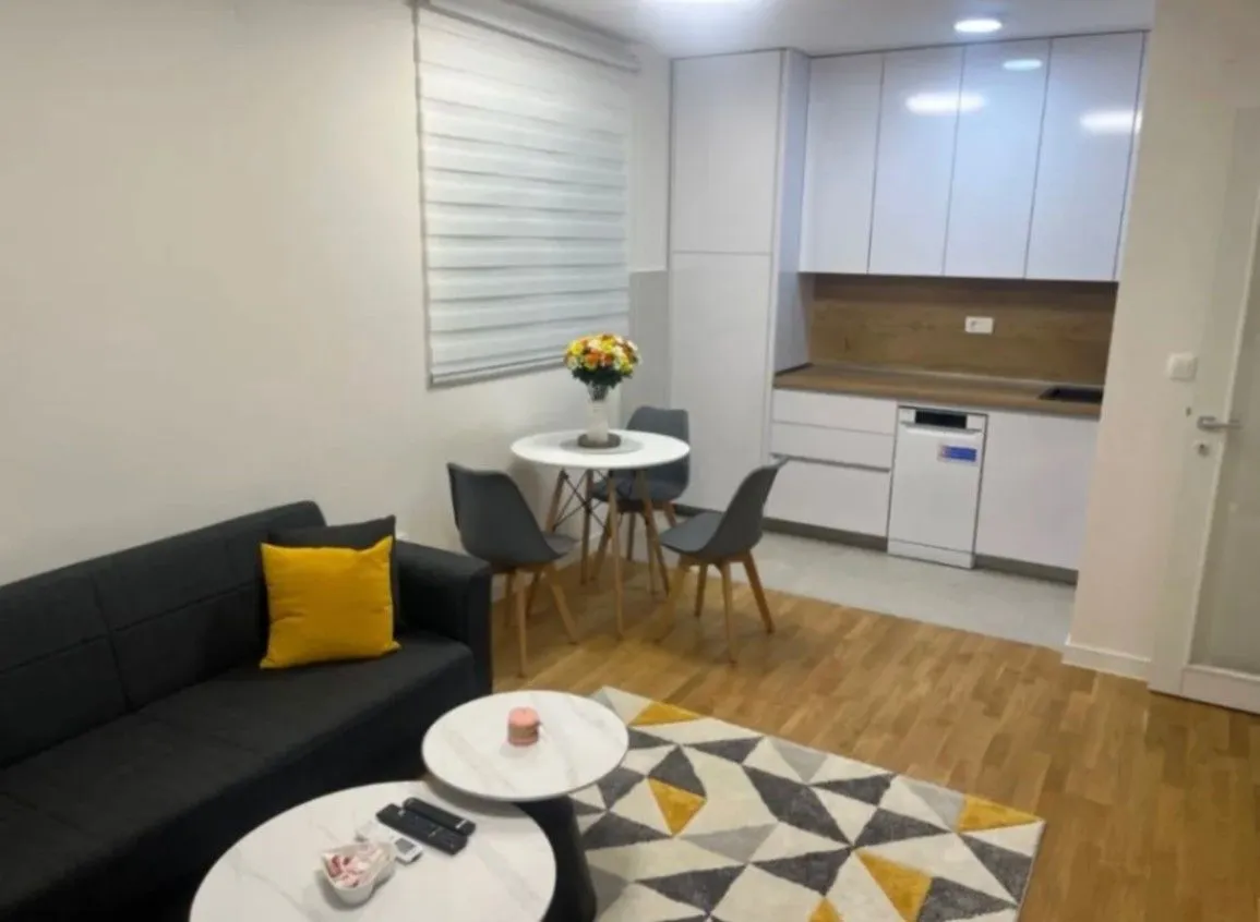 Izdavanje, dvosoban stan, 58m², Zabjelo, Podgorica