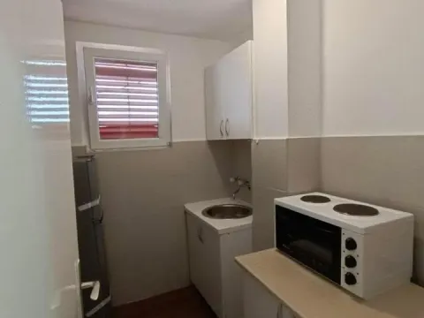 Rent, studio apartment, 30m², Preko Morače, Podgorica - image 8