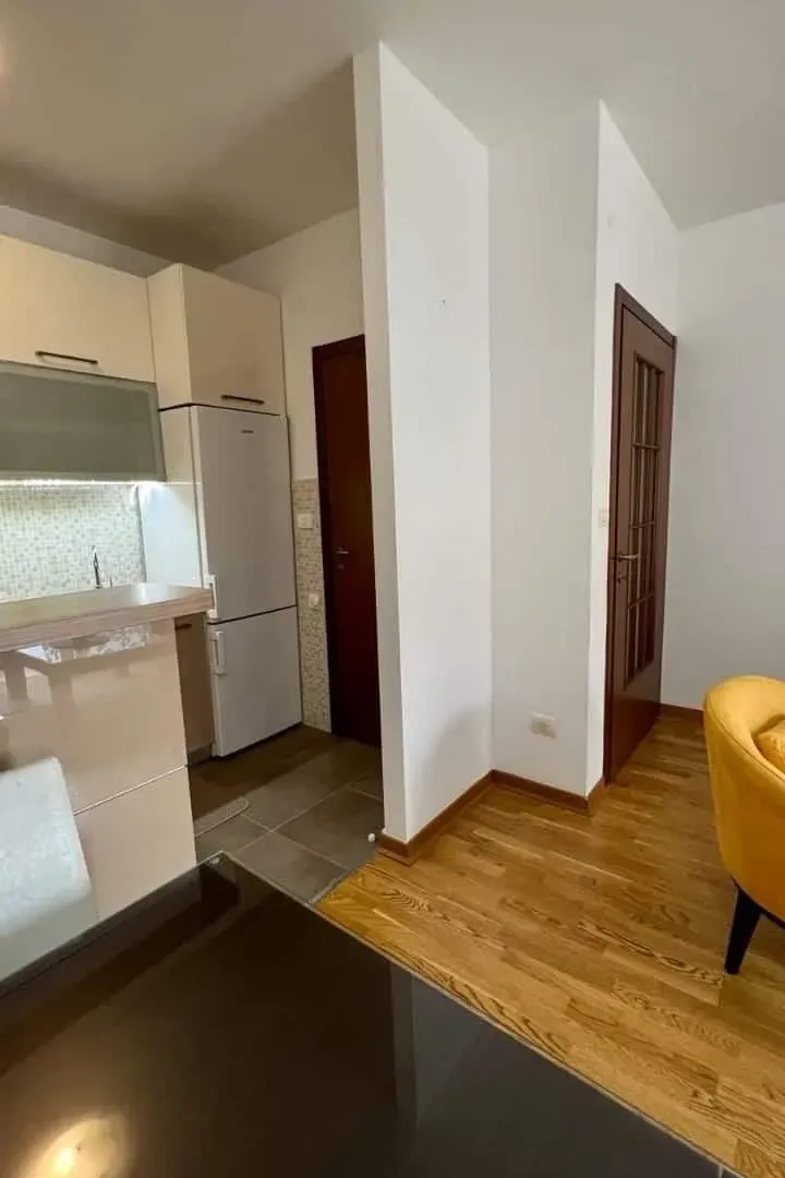 Izdavanje, jednosoban stan, 51m², City Kvart, Podgorica