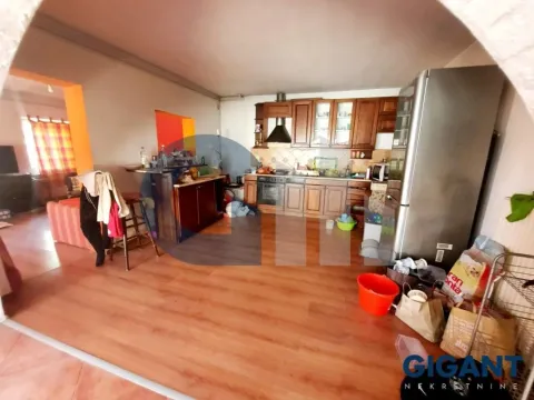 Sale, house, 355m², Surčin (mesto), Surčin - image 7