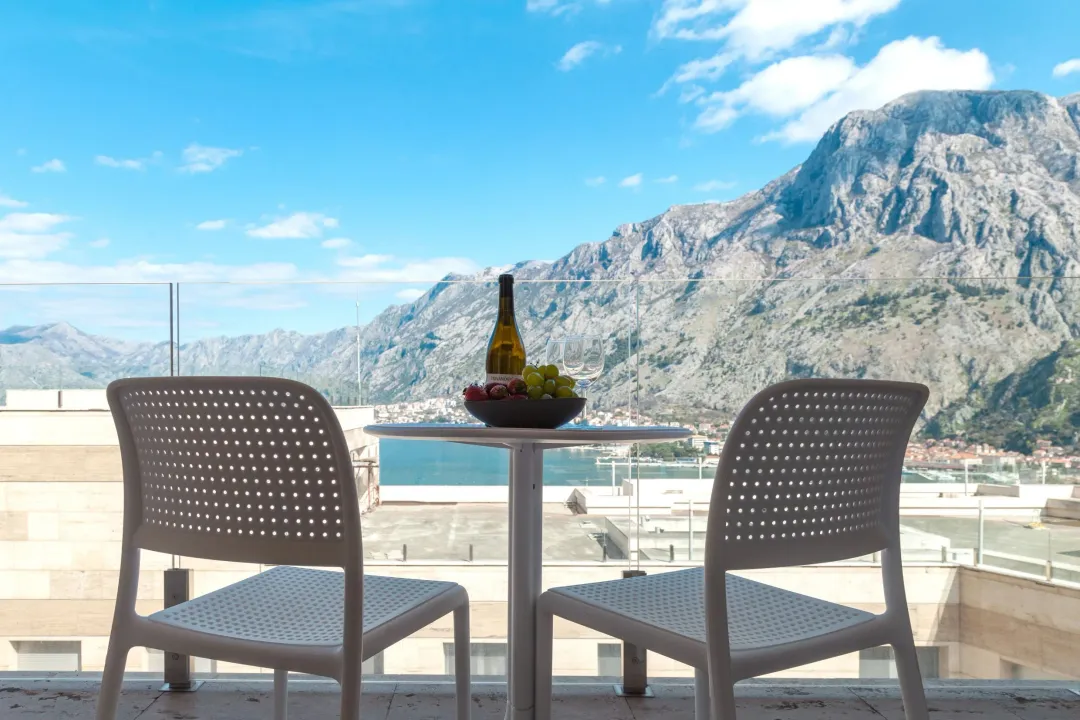 Sale, three bedroom apartment, 136m², Kotor, Crna Gora