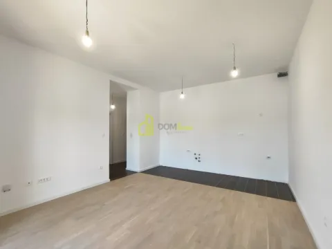 Rent, one bedroom apartment, 39m², Tološi, Podgorica - image 9