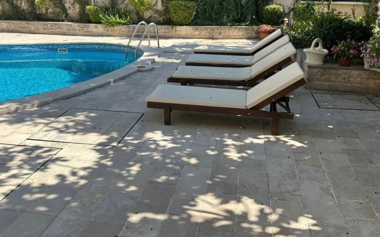 Rent, three bedroom apartment, 170m², Dobrota, Kotor