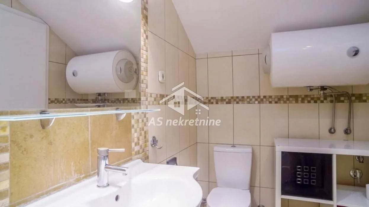 Rent, four bedroom apartment, 140m², Đeram Pijaca, Beograd