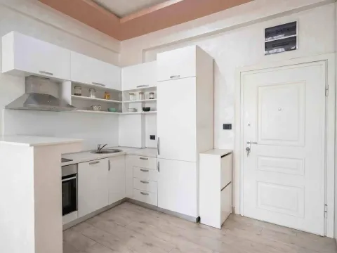 Izdavanje, jednosoban stan, 44m², Centar, Budva - image 2