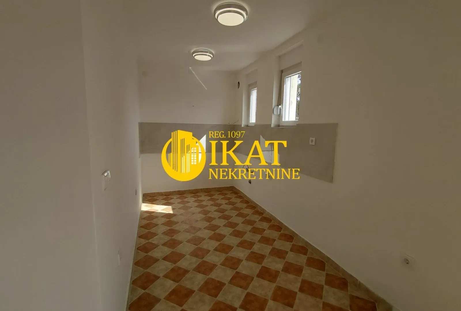 Prodaja, četvorosoban stan, 74m², Severni Bulevar, Zvezdara Sve Podlokacije