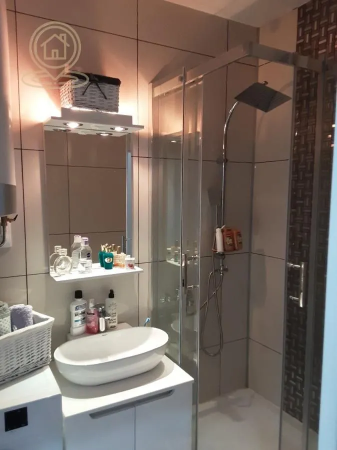 Izdavanje, dvosoban stan, 55m², Vojvode Vlahovica, Beograd