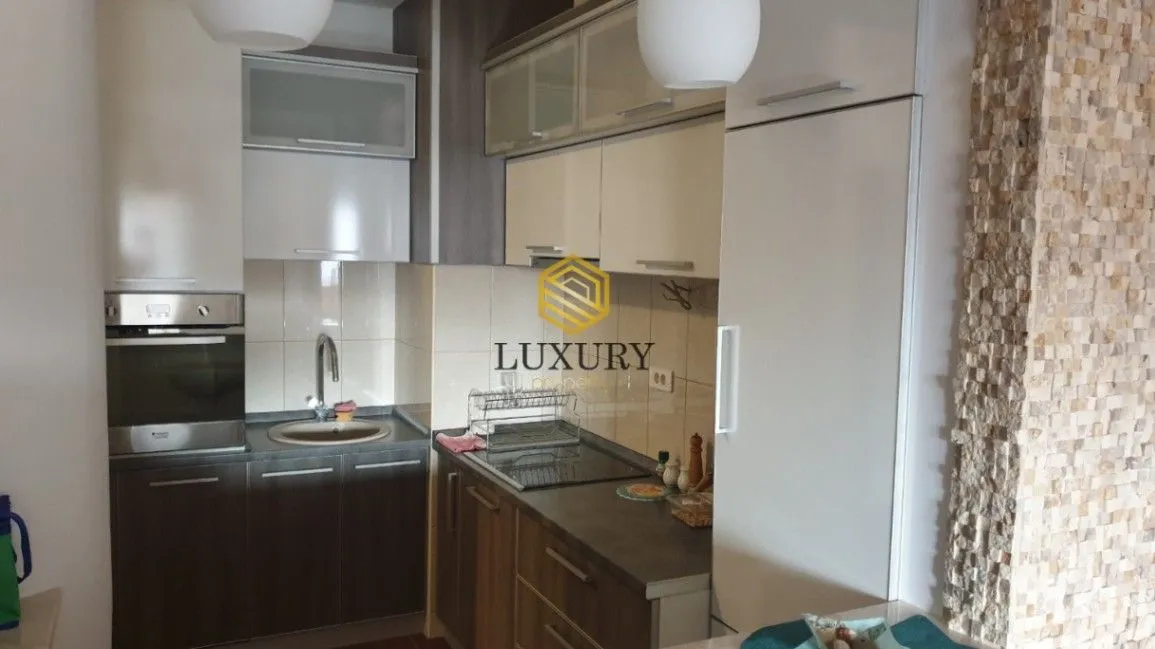Izdavanje, jednosoban stan, 57m², City Kvart, Podgorica