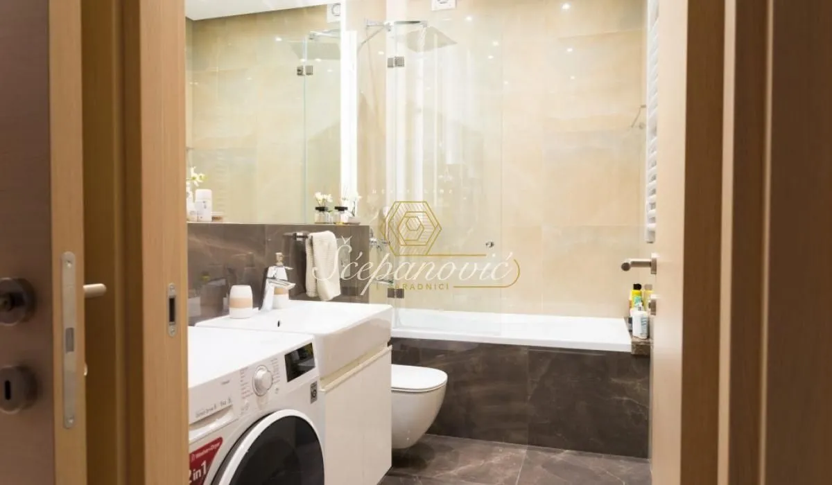 Prodaja, četvorosoban stan, 106m², Grbavica, Novi Sad Sve Podlokacije