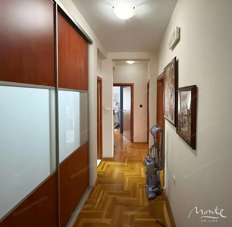 Prodaja, trosoban stan, 109m², Momišići, Podgorica