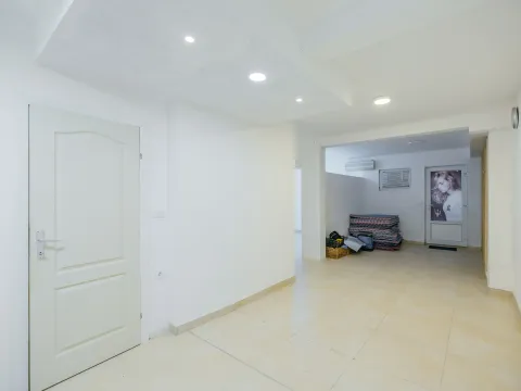 Sale, office space, 82m², Babin Do, Budva - image 10