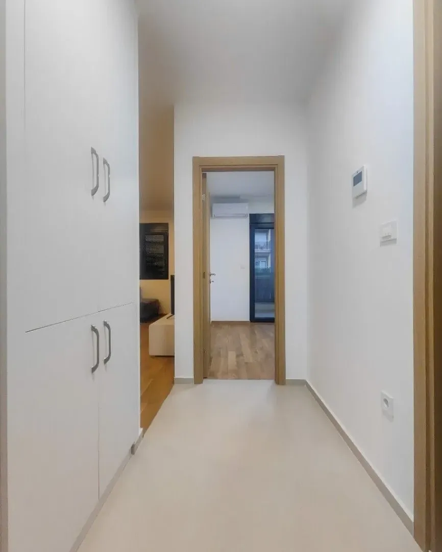 Izdavanje, dvosoban stan, 53m², City Kvart, Podgorica