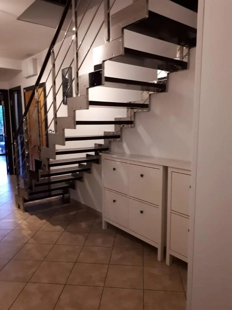 Izdavanje, trosoban stan, 190m², Preko Morače, Podgorica