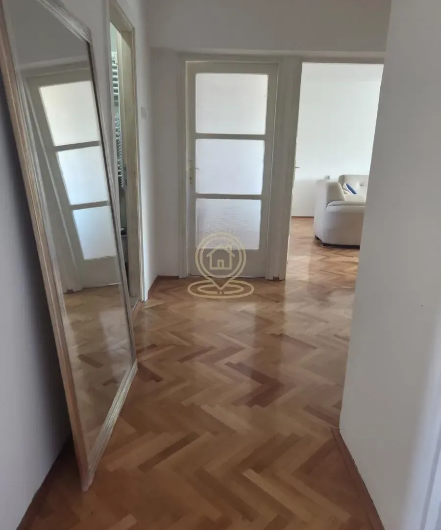 Prodaja, trosoban stan, 75m², Medijana, Niš