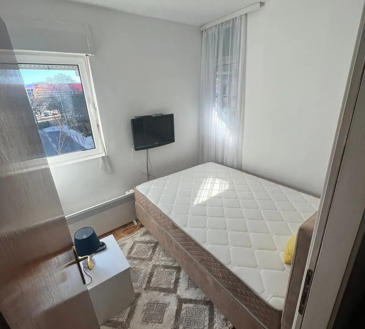 Rent, one bedroom apartment, 40m², Stari Aerodrom, Podgorica