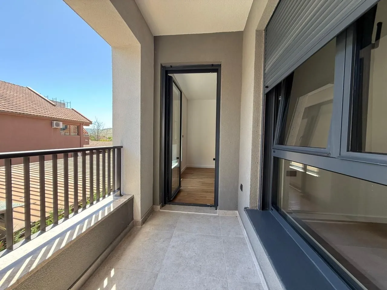 Prodaja, dvosoban stan, 63m², Tološi, Podgorica