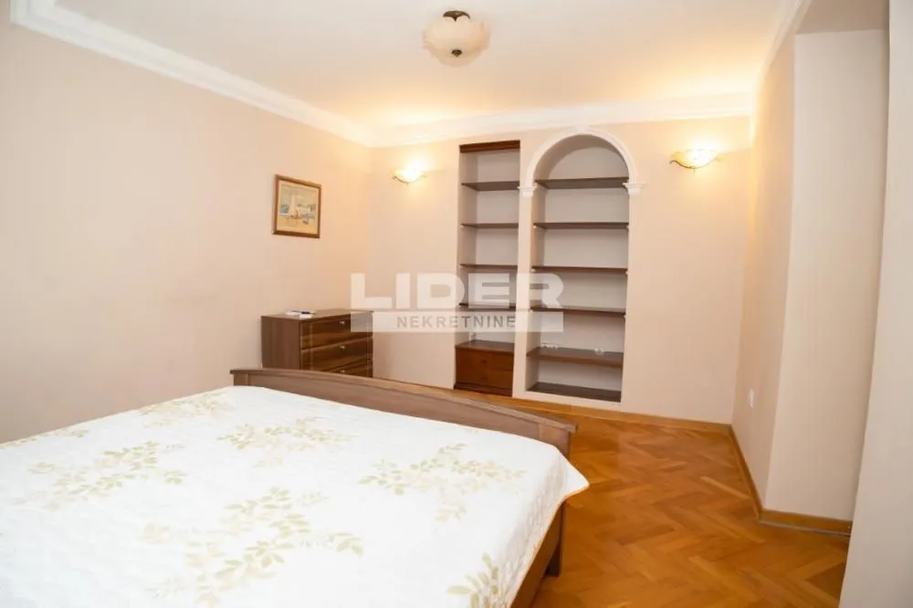 Rent, apartment, 150m², Stari Grad, Beograd
