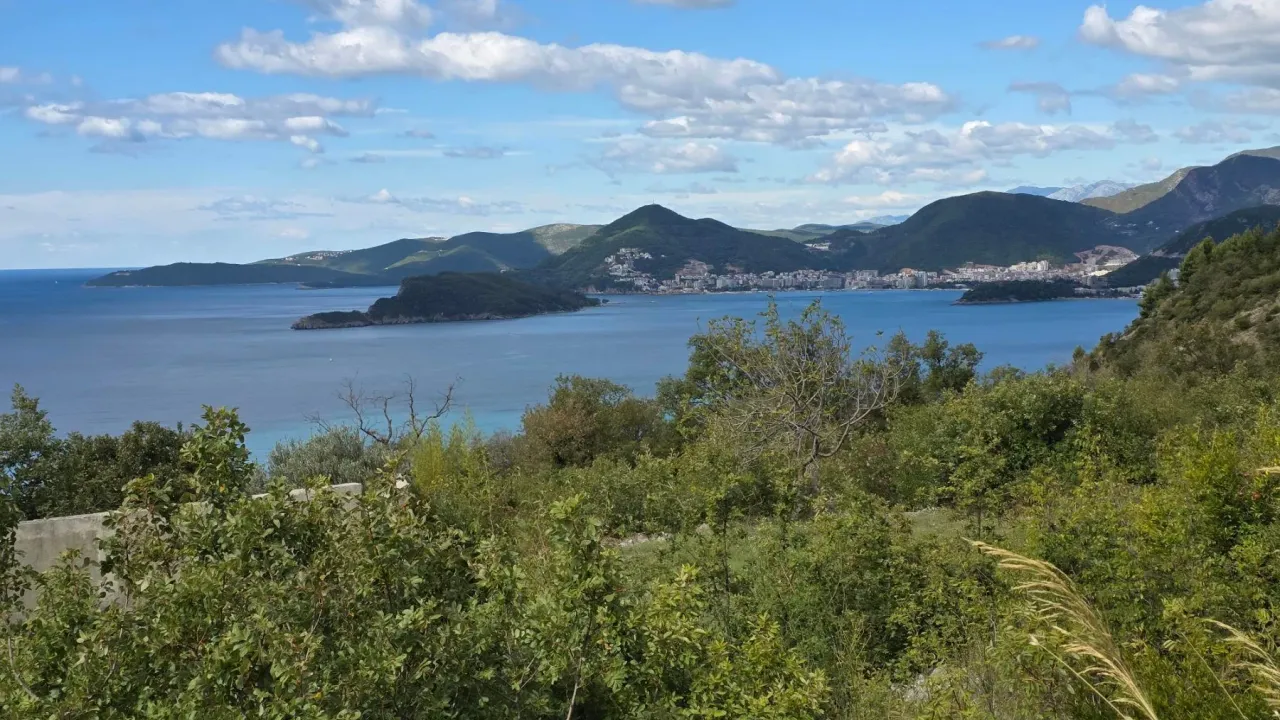 Sale, land lot, 697m², Blizikuće, Budva