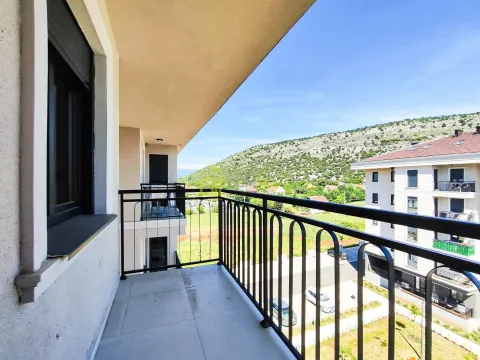 Rent, one bedroom apartment, 42m², Tološi, Podgorica - image 6