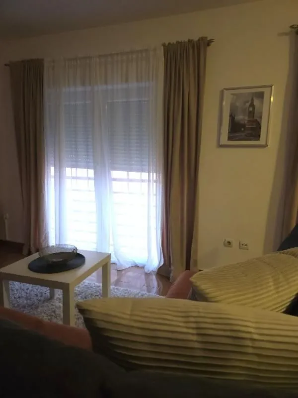 Rent, one bedroom apartment, 68m², Petrovac, Budva