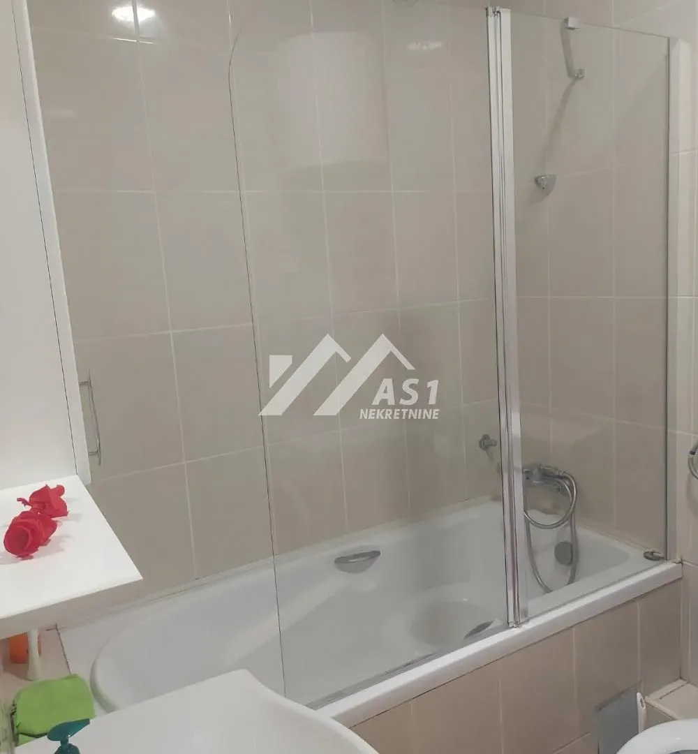 Izdavanje, jednosoban stan, 30m², Centar, Novi Sad