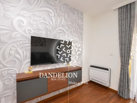 Izdavanje, dvosoban stan, 69m², Master Kvart, Podgorica - image 2