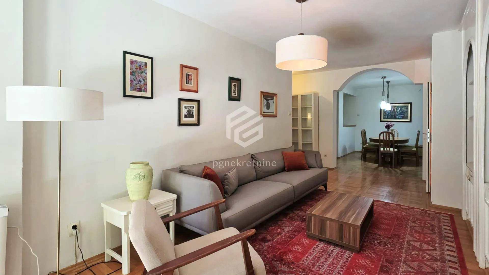 Izdavanje, trosoban stan, 110m², Gorica C, Podgorica