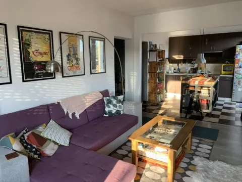 Izdavanje, trosoban stan, 73m², Kanarevo Brdo, Beograd - image 1