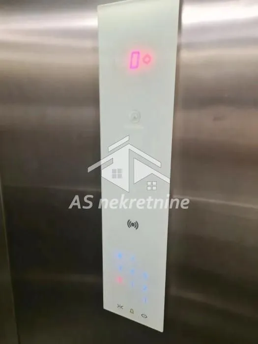 Izdavanje, trosoban stan, 82m², Vračar Hram, Vračar Sve Podlokacije