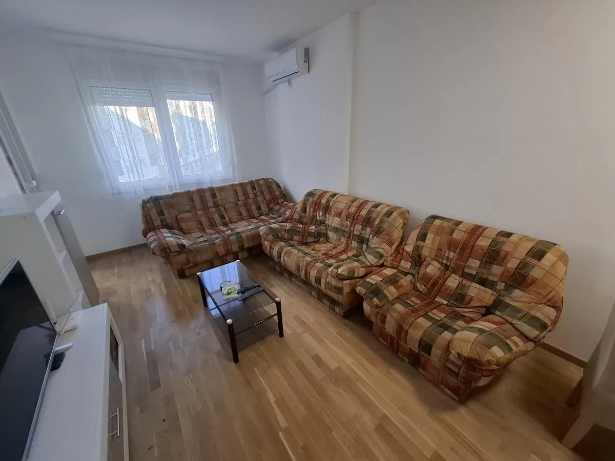 Izdavanje, dvosoban stan, 47m², Avijatičarsko naselje, Novi Sad Sve Podlokacije