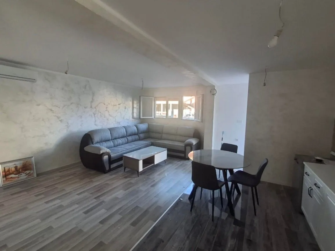 Izdavanje, dvosoban stan, 70m², Donja Gorica, Podgorica