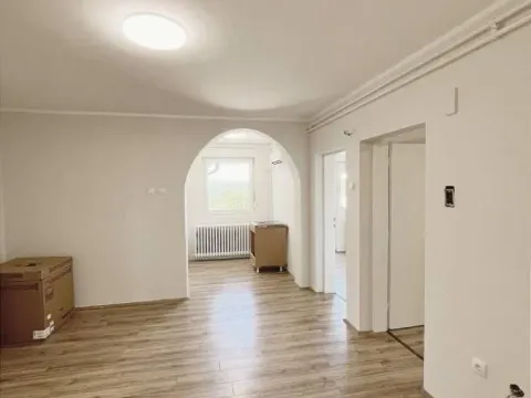 Sale, house, 453m², Sremčica, Beograd - image 11