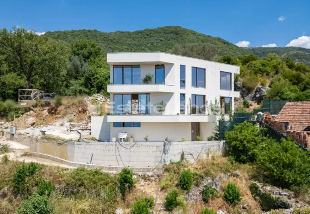 Sale, house, 400m², Tivat, Crna Gora