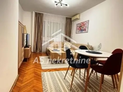 Izdavanje, stan, 37m², Palilula Sve Podlokacije, Beograd - image 7