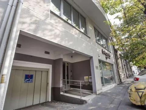 Izdavanje, dvosoban stan, 65m², Stari Grad, Beograd - image 12