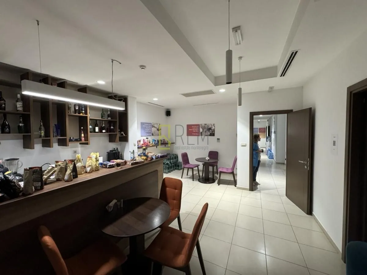 Sale, office space, 370m², Blok 9, Podgorica
