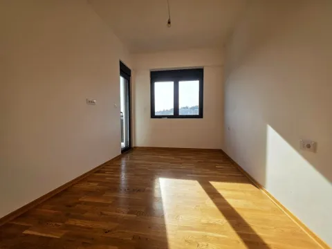 Rent, office space, 117m², Zagorič, Podgorica - image 11
