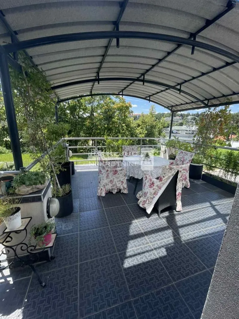 Sale, house, 520m², Savski Venac, Beograd